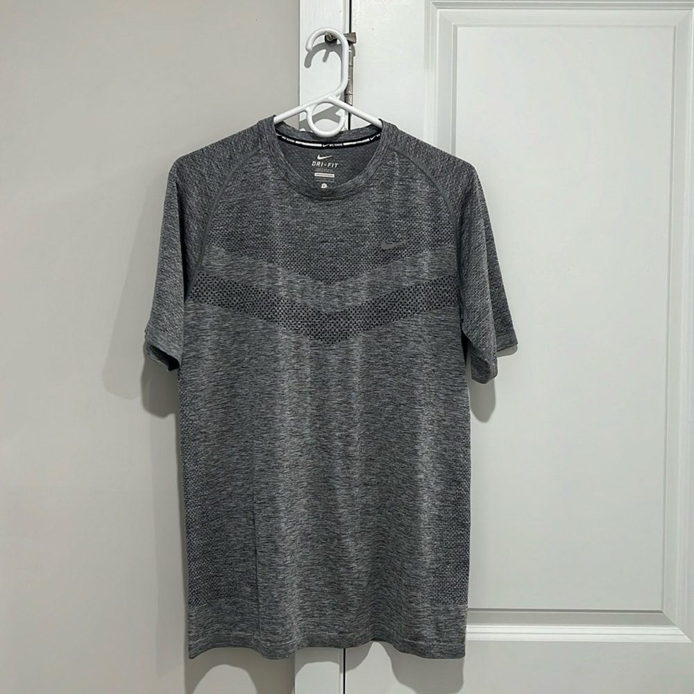 Nike Dri-fit Knit Running top - men’s large